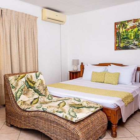 Bottle Palm Villa Victoria Exterior foto