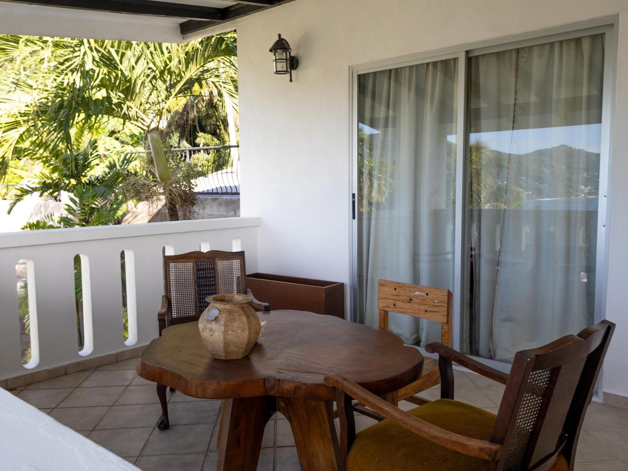 Bottle Palm Villa Victoria Exterior foto